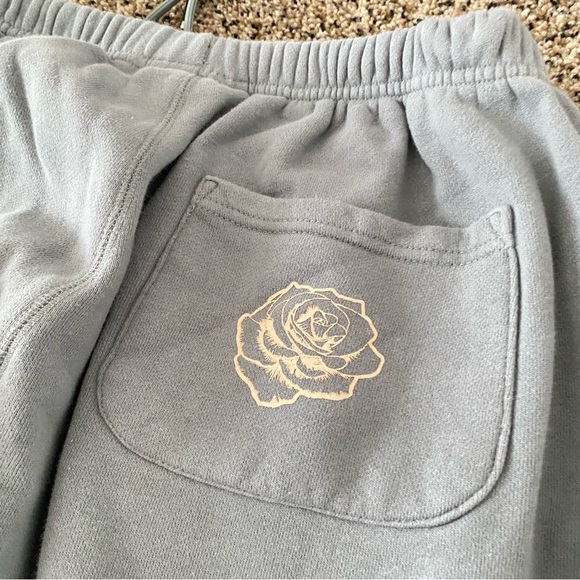 YOUNGLA Young Ambitious Club XXL Light Gray Fleece Joggers - Picture 5 of 5